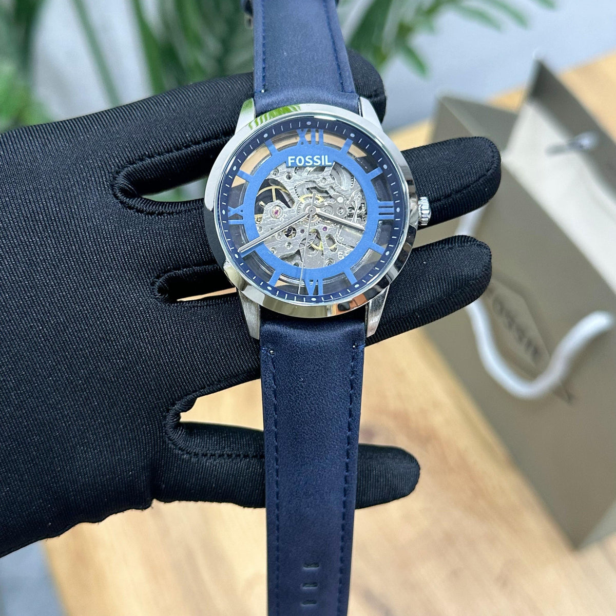 Fossil townsman open heart Leather strap