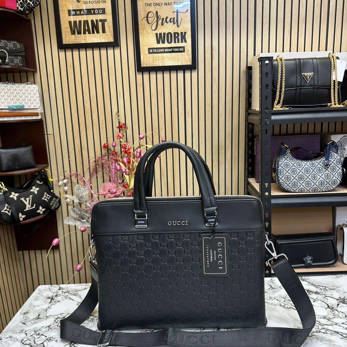 Gucci Bind Leather Bag