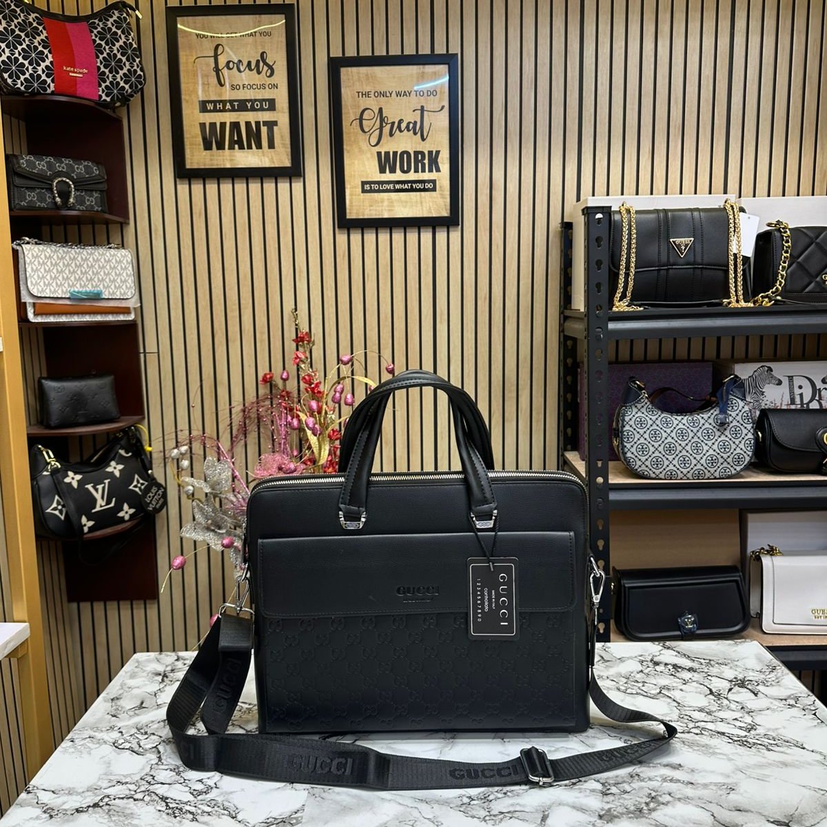 Gucci Bind Leather Bag